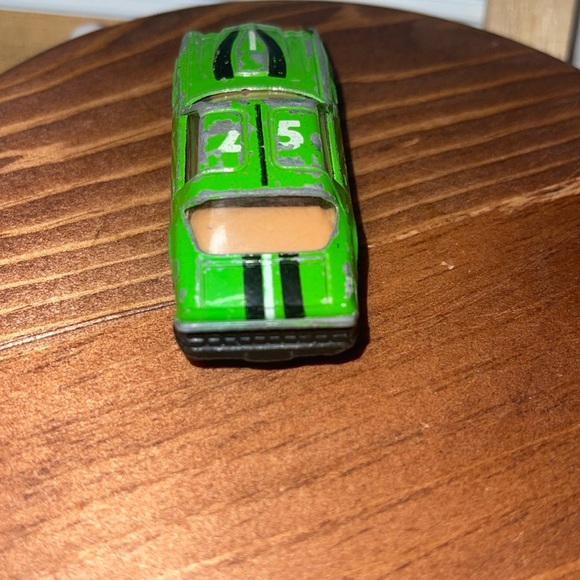 Vintage Unbranded Green #25 Chevy Camaro Z-28 1/64 Diecast/Plastic - Picture 5 of 6